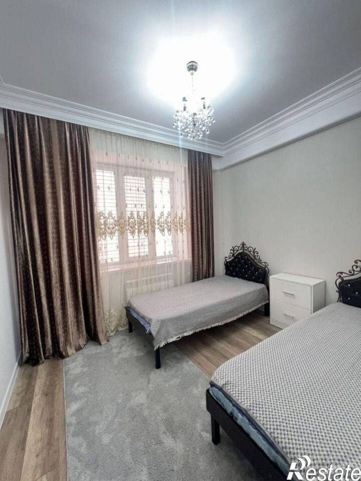 2-комн квартира ул Ленина, 100,  д. 100