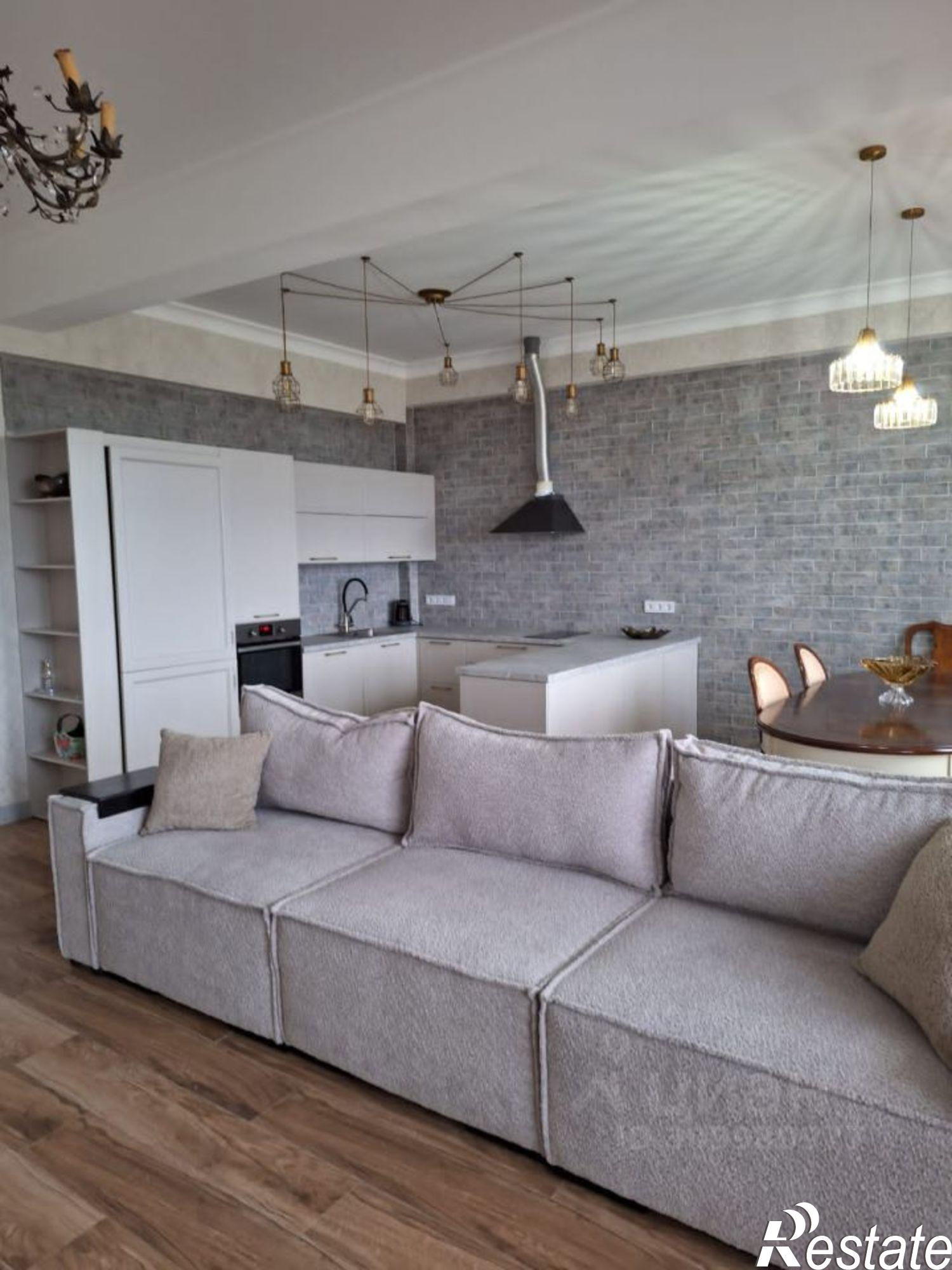 Купить квартиру за 13 000 000 рублей на ул Батырая, 45