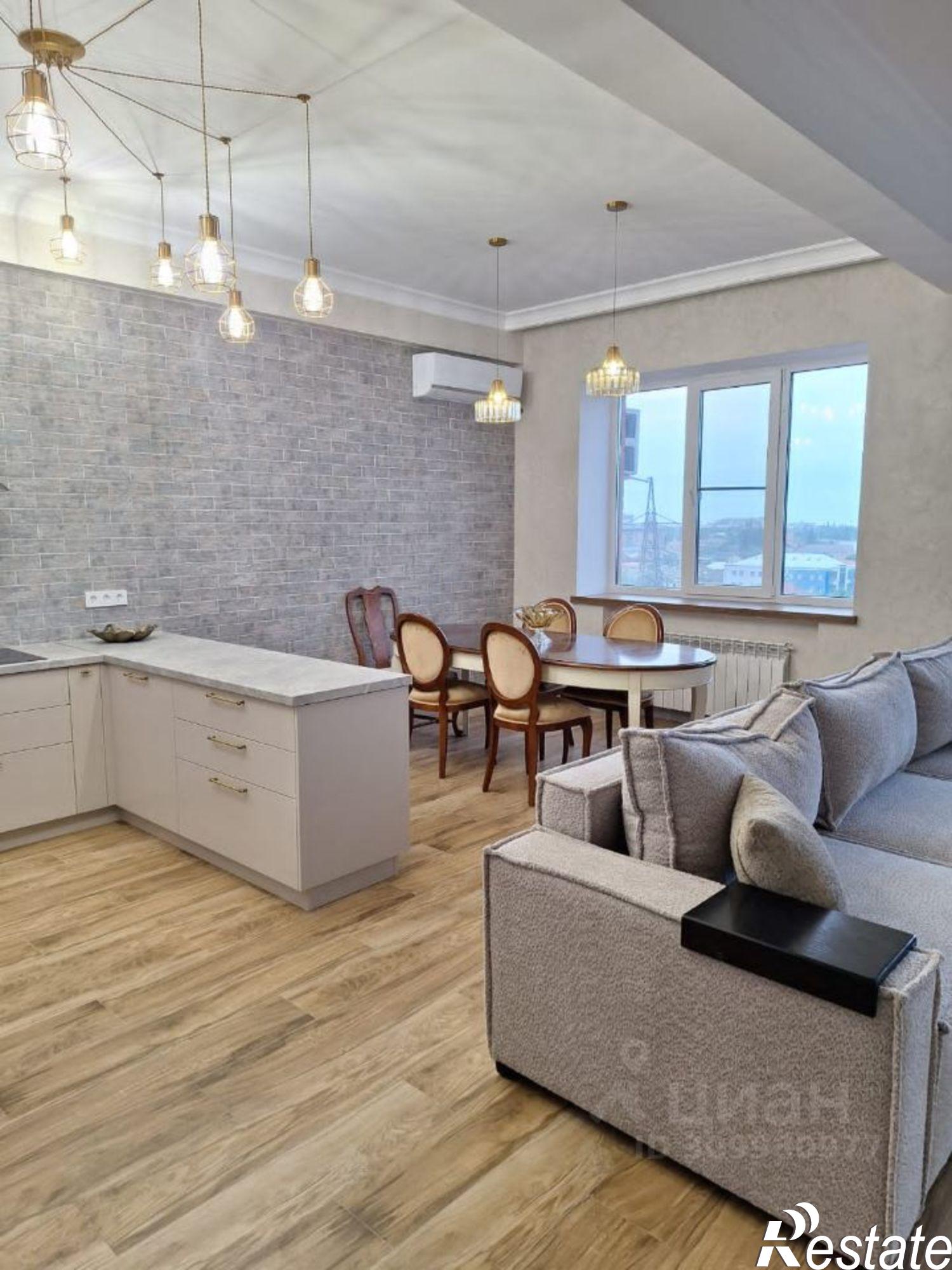 Купить квартиру за 13 000 000 рублей на ул Батырая, 45