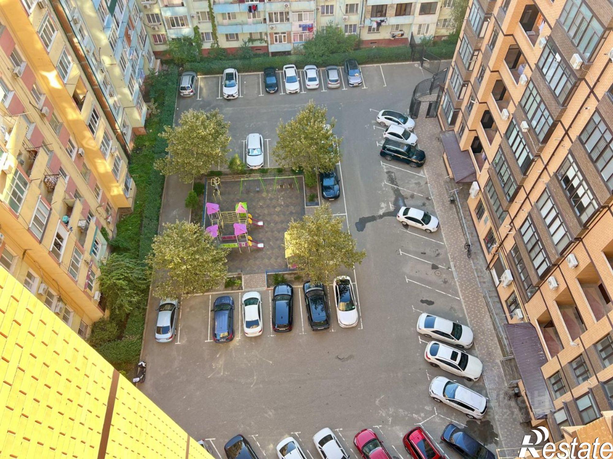 Купить квартиру за 13 500 000 рублей на улица М. Халилова, 44А