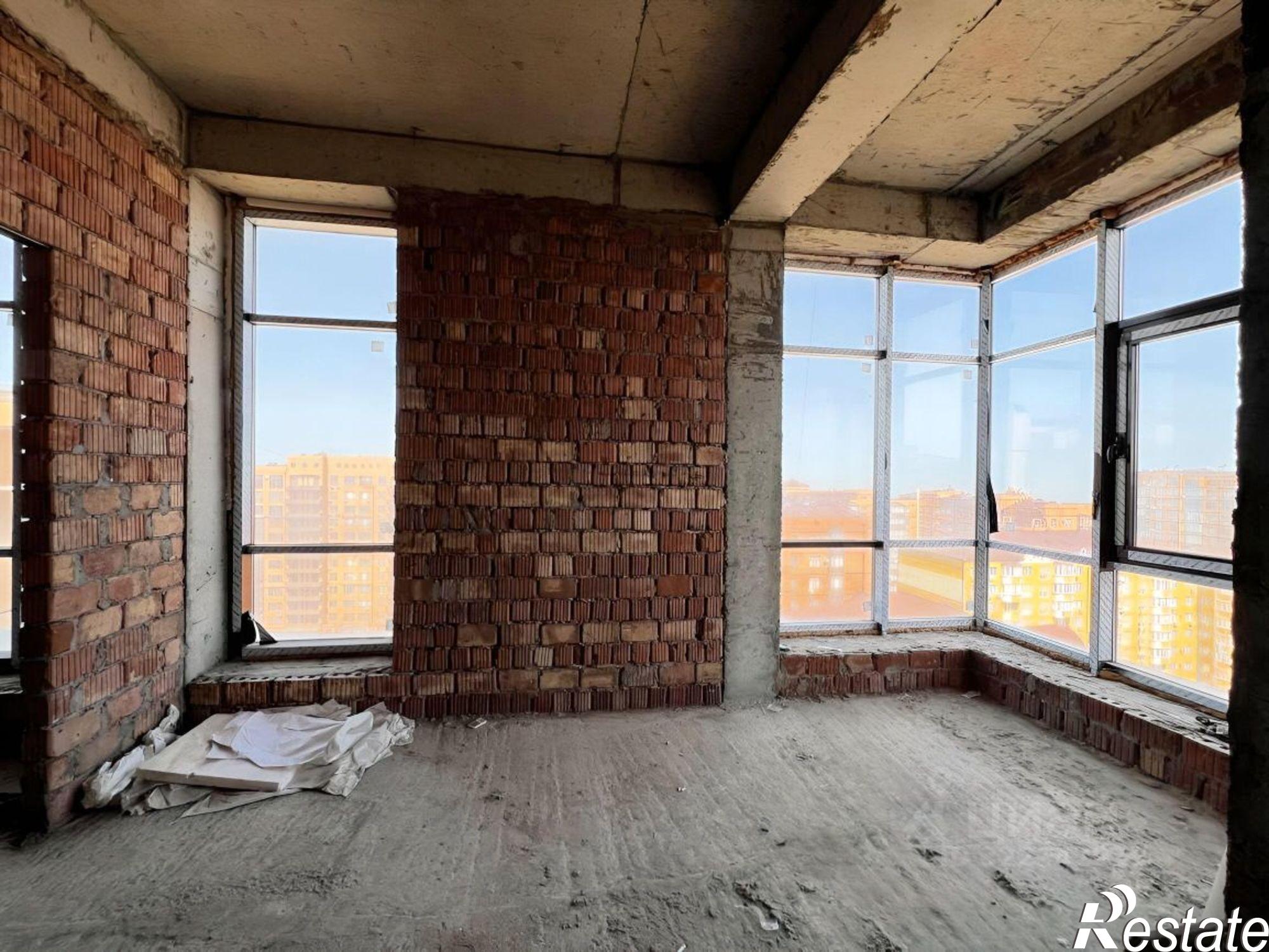 Купить квартиру за 9 800 000 рублей на улица М. Халилова, 48/8