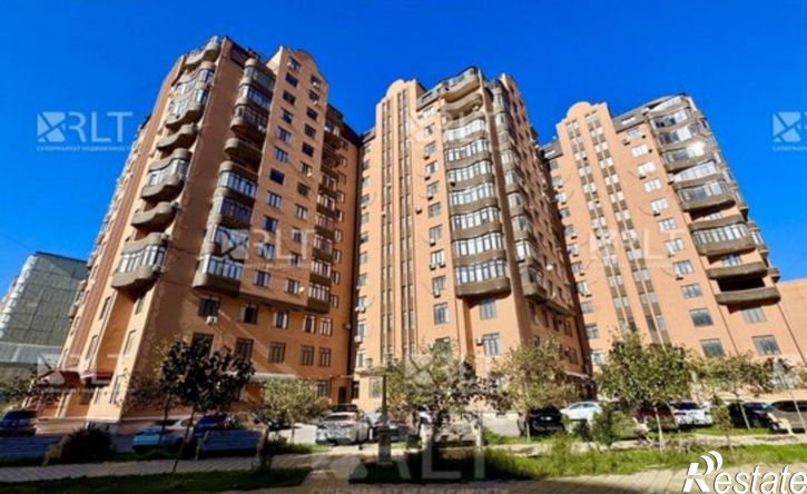 2-комн квартира улица Байрамова, 75/2,  д. 75/2