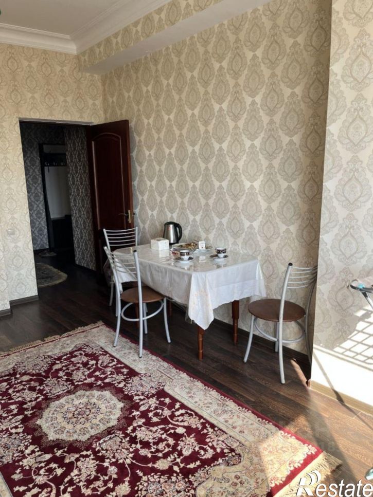 2-комн квартира улица Абдулманапова, 6Б,  д. 6Б