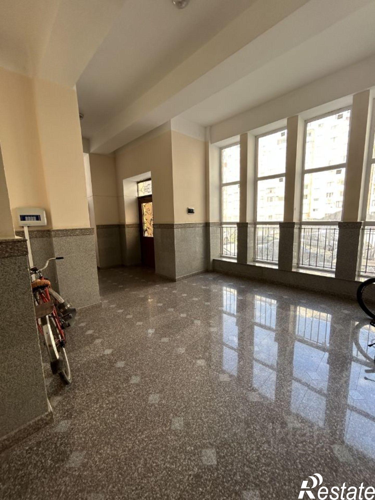 Купить квартиру за 17 000 000 рублей на пр-кт Акулиничева, 5