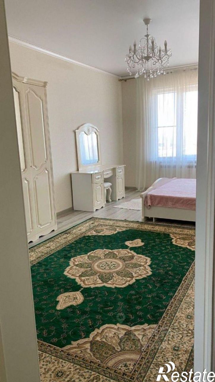 3-комн квартира Молодёжная улица, 2,  д. 2