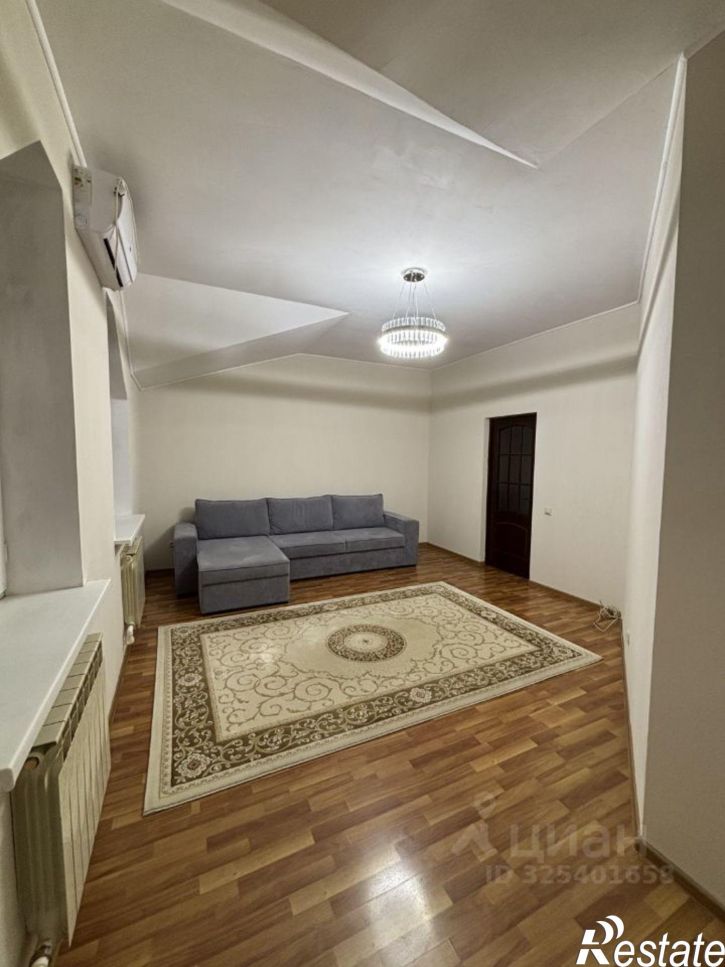 2-комн квартира улица Байрамова, 27А,  д. 27А