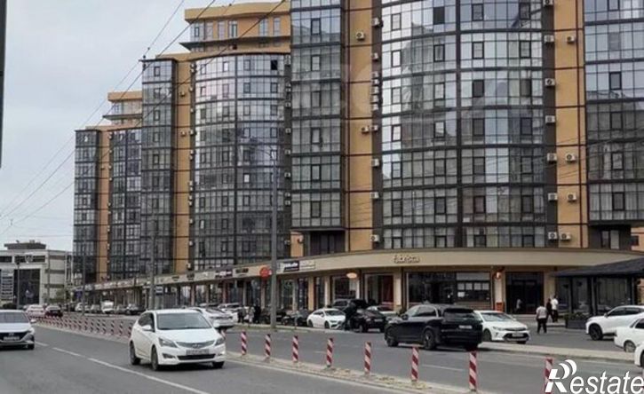 3-комн квартира проспект Акулиничева, 1,  д. 1