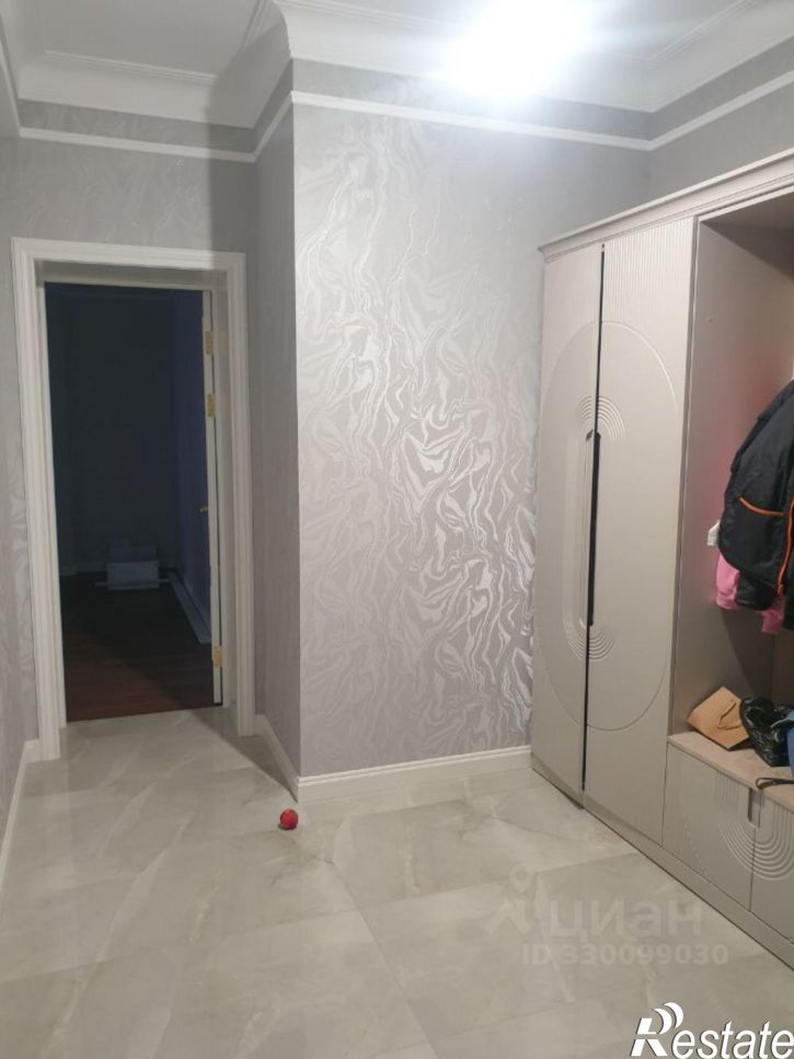 3-комн квартира улица М. Халилова, 22Б,  д. 22Б
