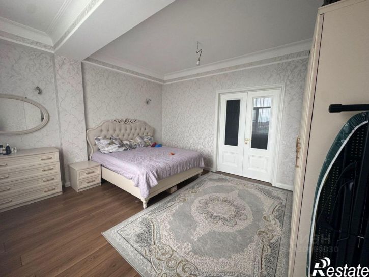 3-комн квартира улица М. Халилова, 22Б,  д. 22Б