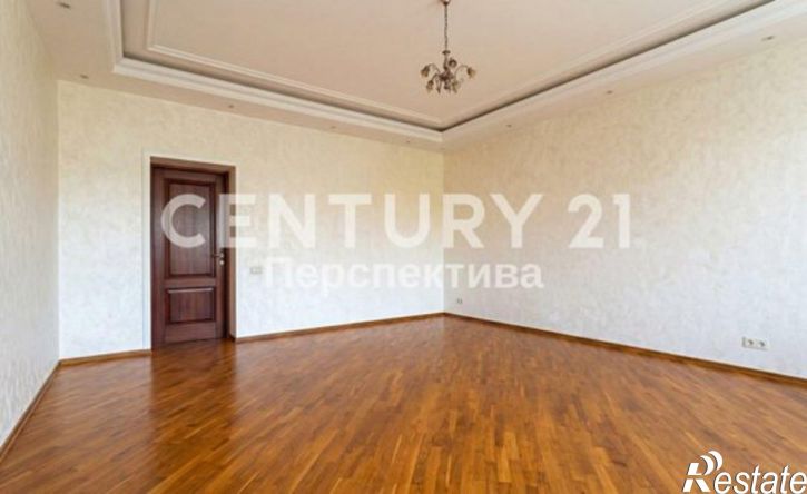 3-комн квартира улица Мира, 1,  д. 1