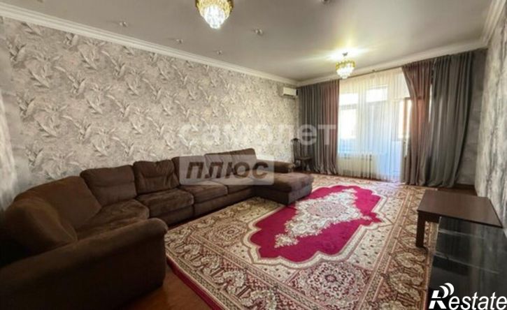 2-комн квартира проспект М. Омарова, 100,  д. 100