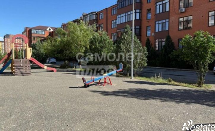 2-комн квартира проспект М. Омарова, 100,  д. 100