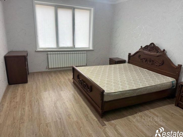3-комн квартира Молодёжная улица, 4,  д. 4