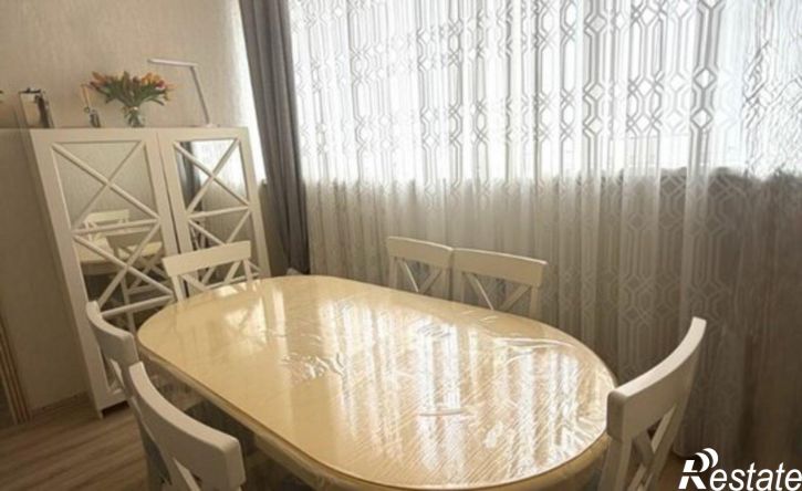 3-комн квартира Молодёжная улица, 4,  д. 4