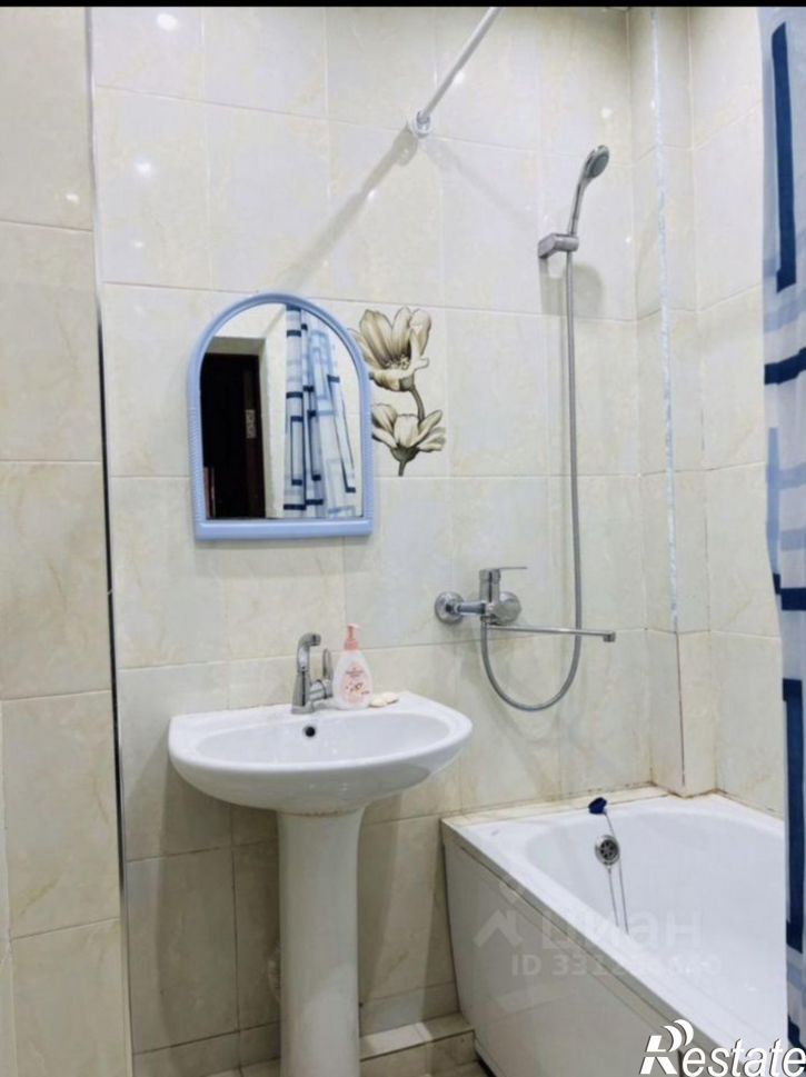 2-комн квартира улица Абдулманапова, 6Б,  д. 6Б