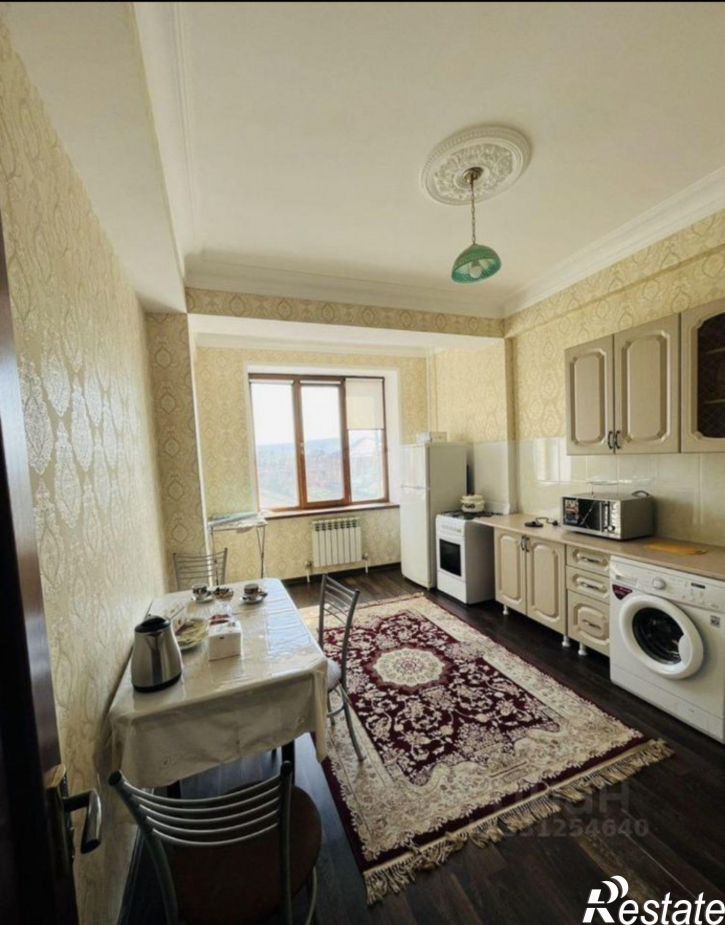 2-комн квартира улица Абдулманапова, 6Б,  д. 6Б