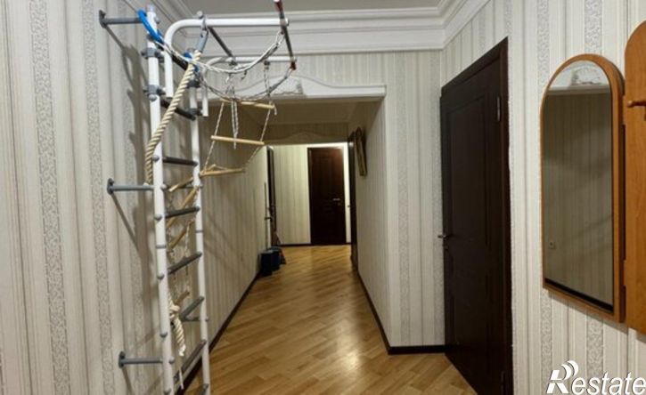 3-комн квартира пр-кт Акулиничева, 5А,  д. 5А