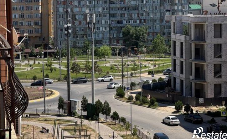2-комн квартира пр-кт Акулиничева, 1,  д. 1