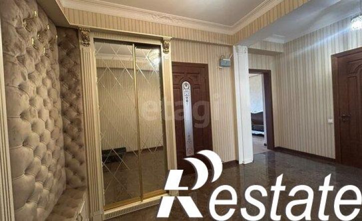 3-комн квартира улица М. Халилова, 44А,  д. 44А