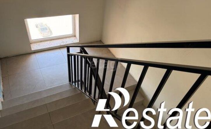 3-комн квартира улица Орджоникидзе, 1Е,  д. 1Е