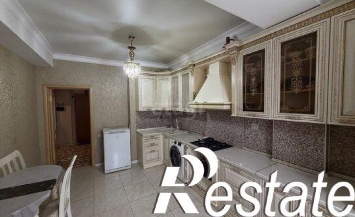 2-комн квартира проспект М. Омарова, 20,  д. 20