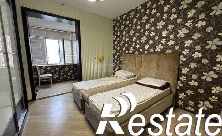 3-комн квартира улица М. Халилова, 32,  д. 32